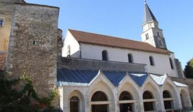Le Puits Fortifié Salives Esterno foto
