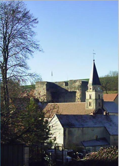 Le Puits Fortifié Salives Esterno foto